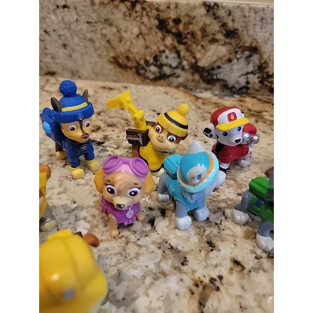 Paw Patrol Mini Action Figures Cake Toppers Mixed lot of 16